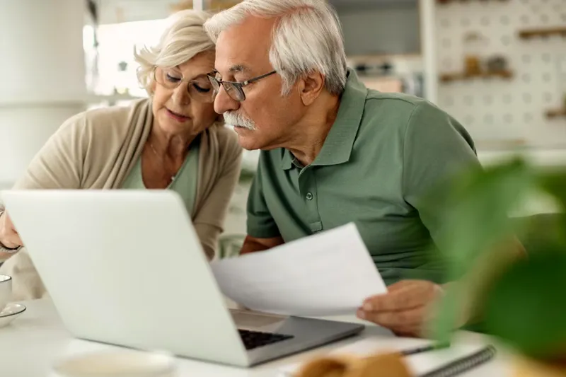 Aposentados felizes Saque Crédito